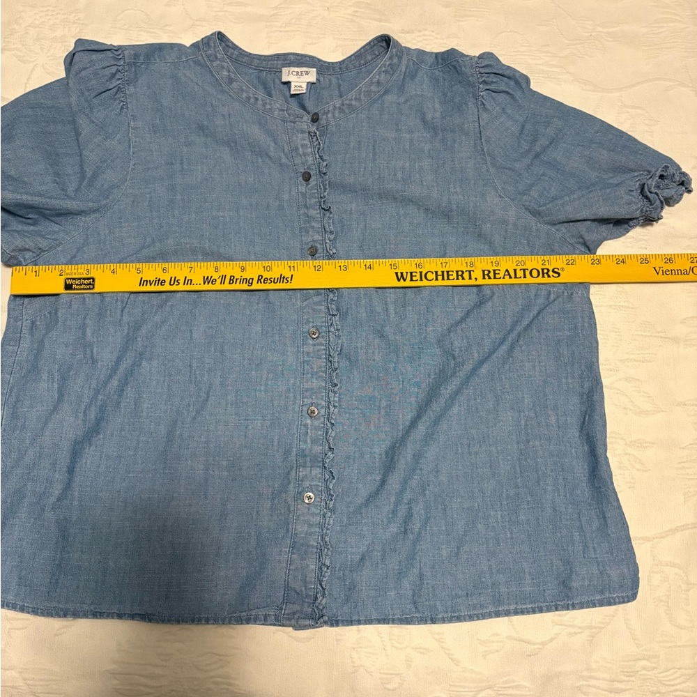 J Crew Chambray Puff Sleeve Ruffle Placket


100% cotton. Smoke-free home. - Picture 8 of 11
